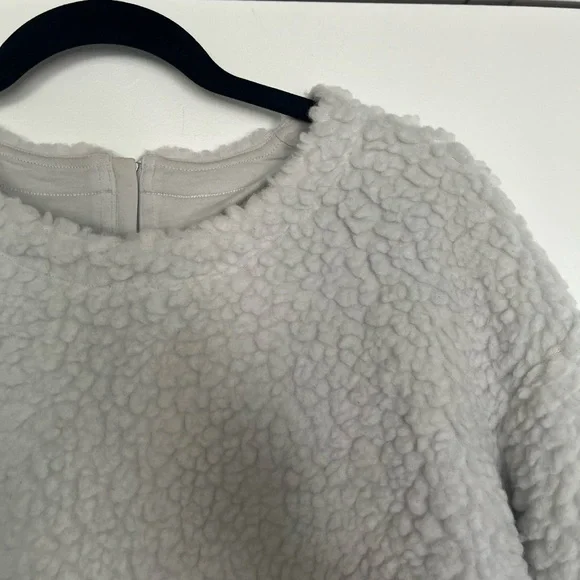 Lululemon Sherpa Sweater - Picture 2 of 4